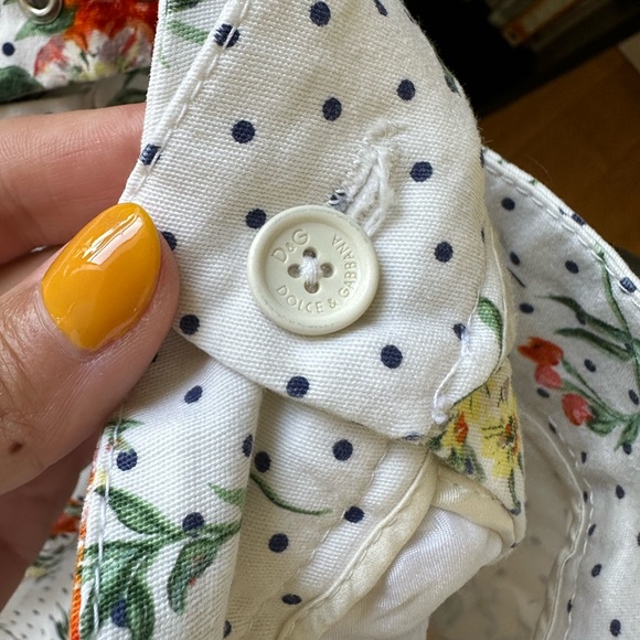 Dolce & Gabbana Vintage White Floral Cotton Pants, Size 26 / IT 40 - Picture 8 of 10